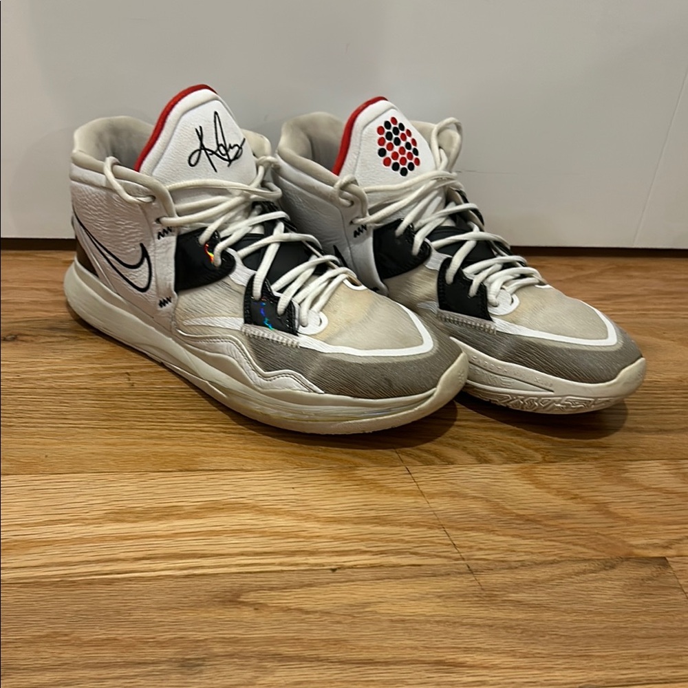 Nike White and black Kirie Irving High-Top basketball shoes